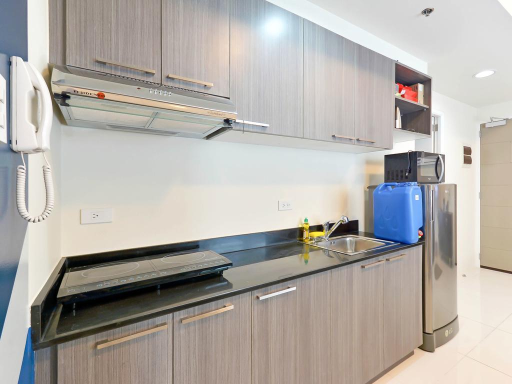 Currency Serviced Suites Manila Ngoại thất bức ảnh