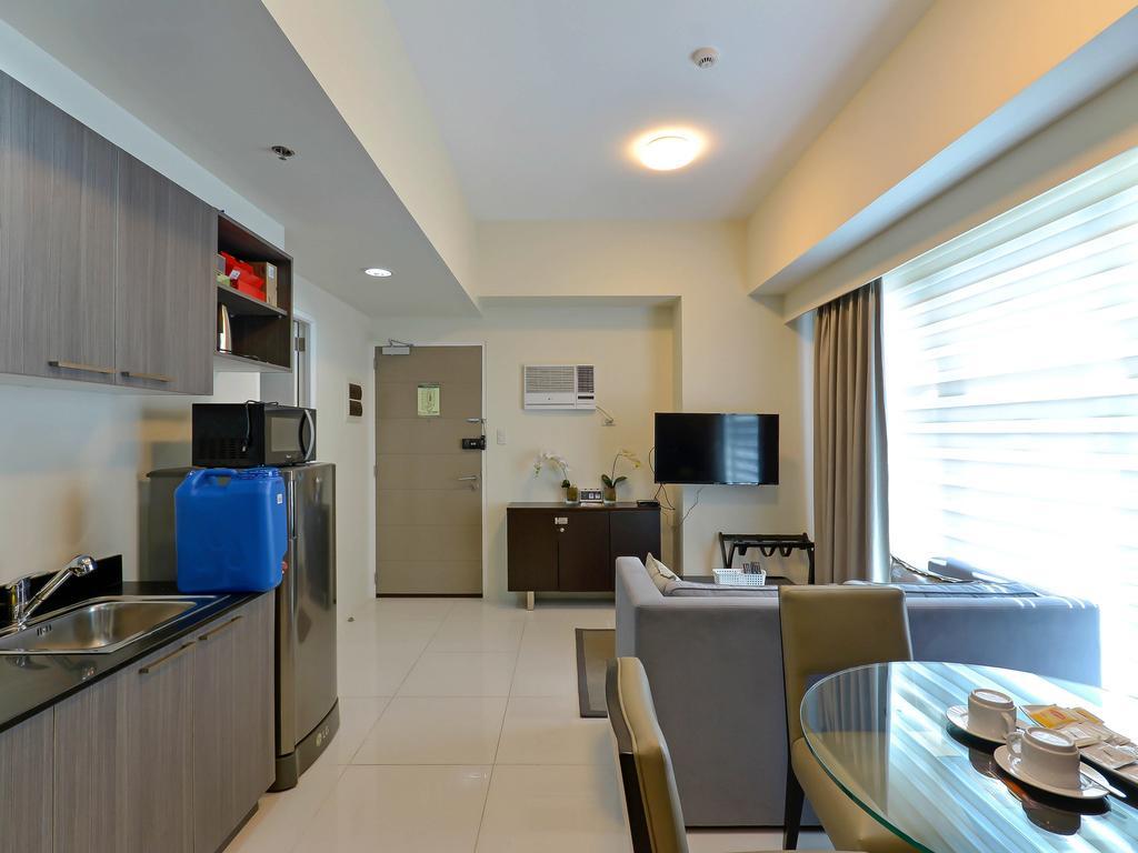 Currency Serviced Suites Manila Ngoại thất bức ảnh