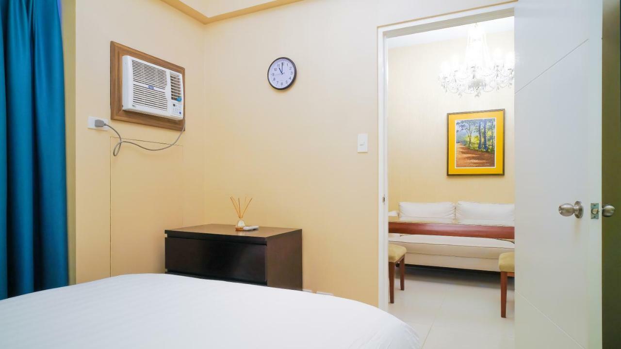 Currency Serviced Suites Manila Ngoại thất bức ảnh